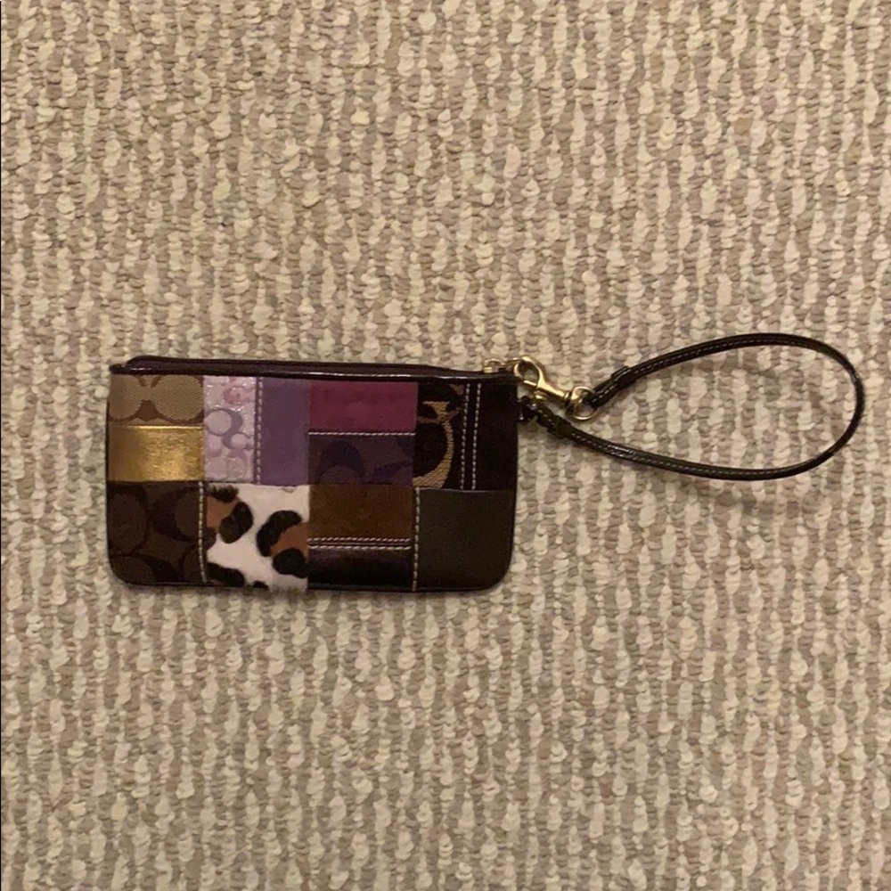 Coach multi patch wristlet - Picture 2 of 3